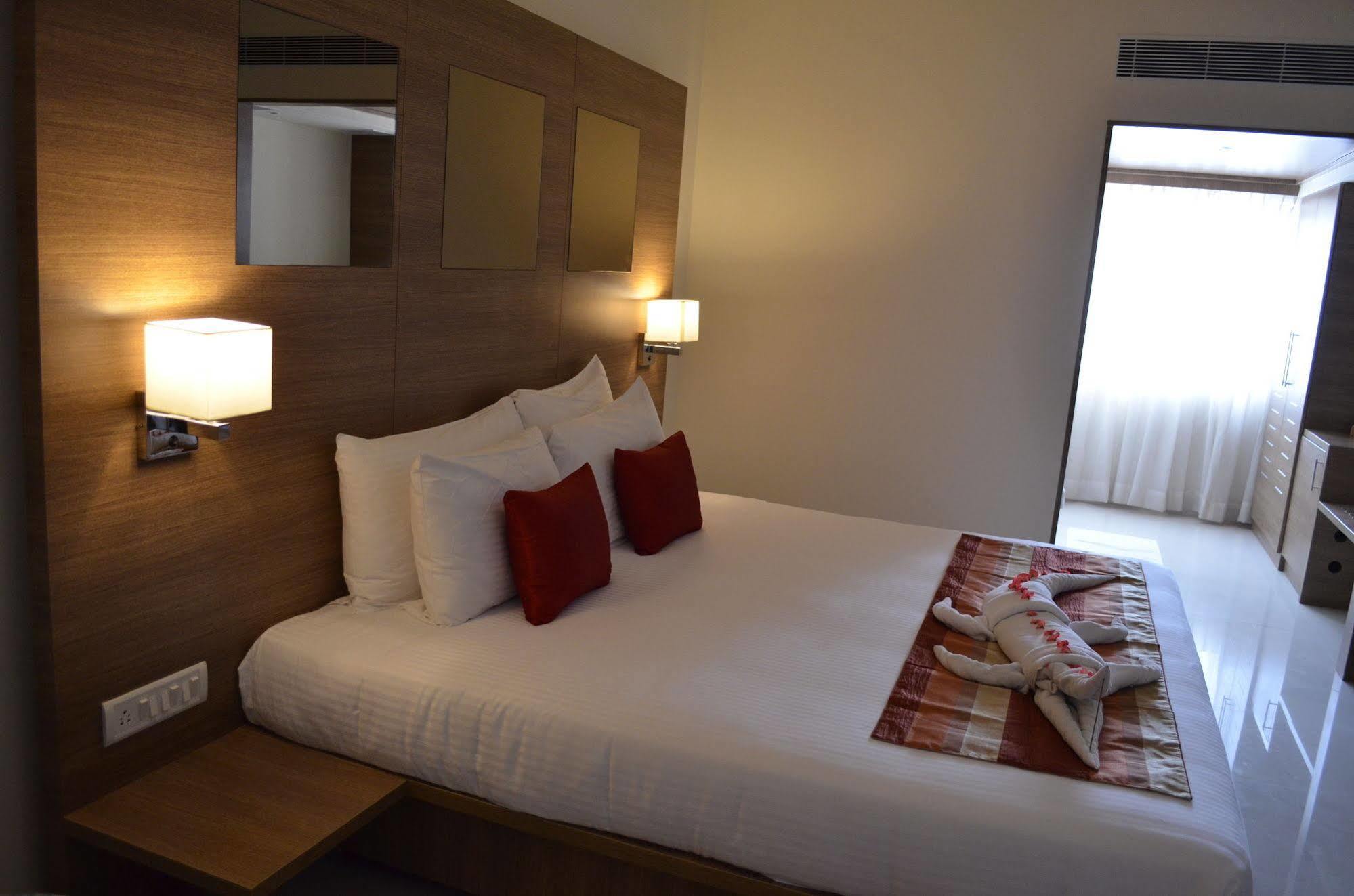 Regency Tiruttani By Grt Hotels Thiruttani Екстер'єр фото