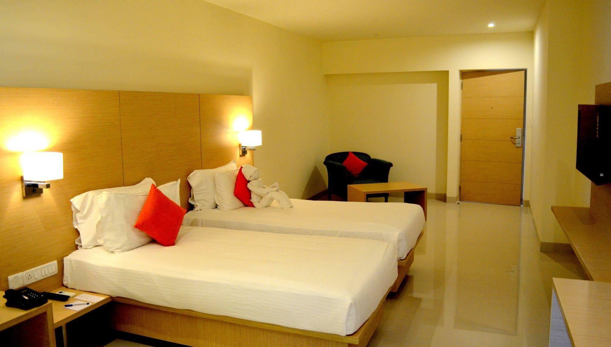 Regency Tiruttani By Grt Hotels Thiruttani Екстер'єр фото