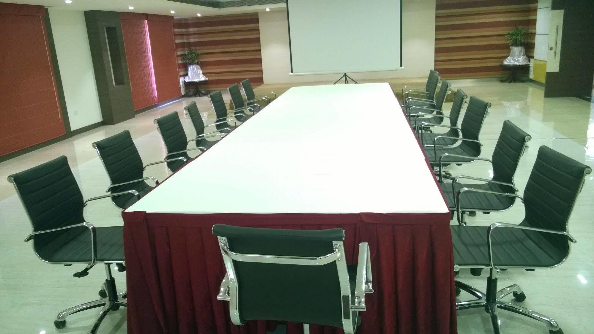 Regency Tiruttani By Grt Hotels Thiruttani Екстер'єр фото